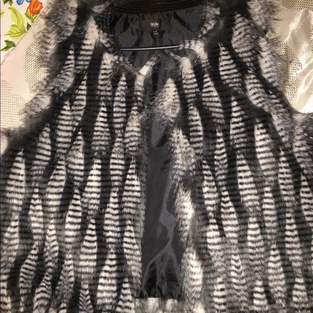Fur vest